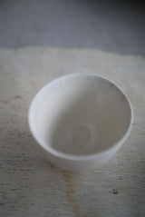 茶杯S 内側セミマット　Bone  White 半磁器　基本フォーマット/  Kanako Yoshida