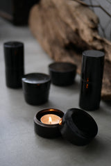 小箱　蓋物　黒肌　/ Akari Sato