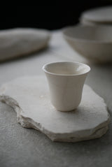 聞香杯　Bone White 半磁器/  Kanako Yoshida