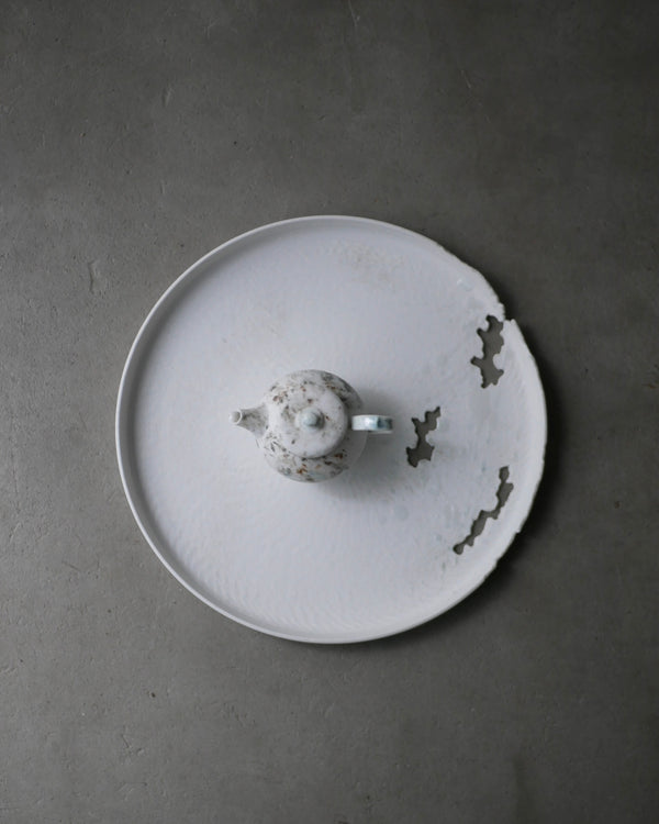 白磁　五月雨 欠けの茶盤　03/ Takahiro Yahagi