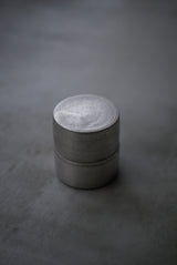 小箱　蓋物　茶入れ　銀肌　/ Akari Sato