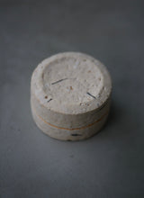 小箱　蓋物　Drawing  石肌　/ Akari Sato