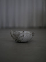 白磁　cray  bowl / Takahiro Yahagi