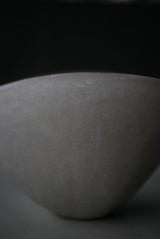 曲線の　片口　月肌　soil gray　 / Akari Sato