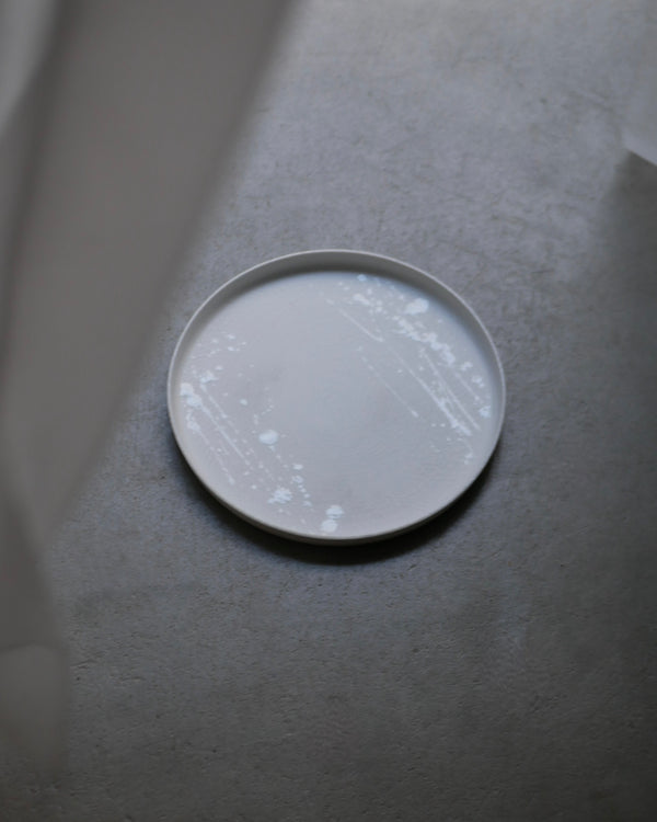 白磁　五月雨の大皿/茶盤　01 / Takahiro Yahagi