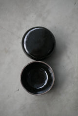 小箱　蓋物　黒肌　/ Akari Sato