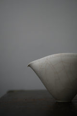 片口　タテ型 M  Bone  White 半磁器　/  Kanako Yoshida