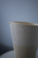 White Veil  釉かけ分け　片口　石肌　/ Akari Sato 石肌