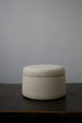 石肌　陶箱　/ Akari Sato