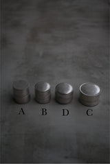 小箱　蓋物　茶入れ　銀肌　/ Akari Sato