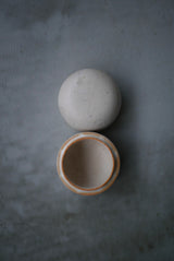 小箱　蓋物　石肌　/ Akari Sato