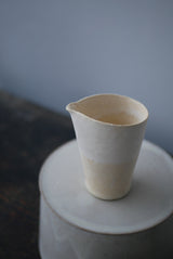 White Veil  釉かけ分け　片口　石肌　/ Akari Sato 石肌