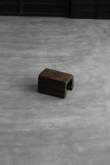 木　刳抜　少数民族　小椅子　木台　大　/  Asian Antique　Primitive 　Wooden　Stool