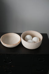 white soil ball  白化粧　陶土　球体　/ Testuya Hioki    Japanese  soil  Art