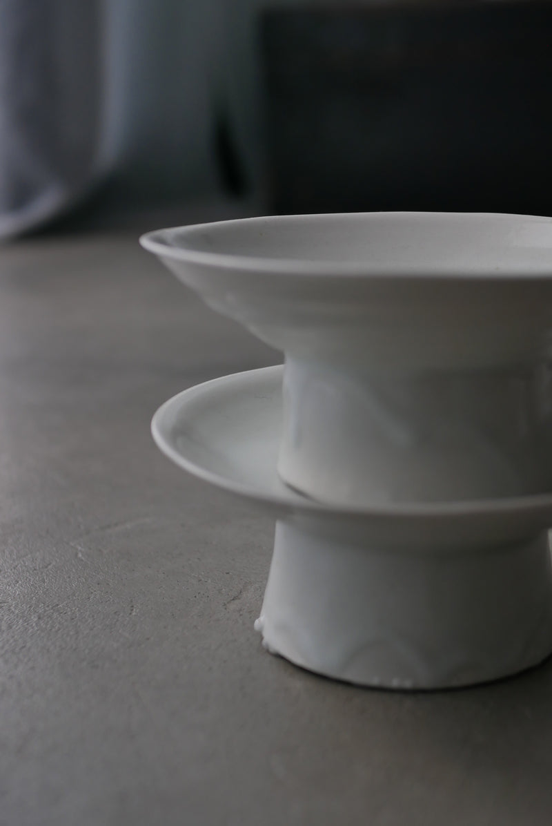 白瓷台皿　/ タナカシゲオ　