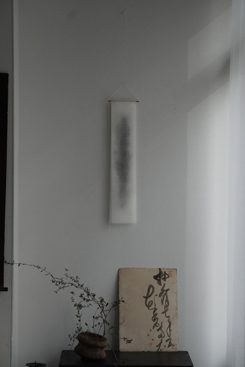 専用 / 布掛け軸　　煙/ 墨染め