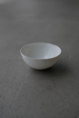 白磁　丸茶杯　　/ Takahiro Yahagi