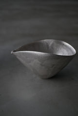 曲線の　片口　銀肌　 / Akari Sato