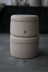 石肌　陶箱　/ Akari Sato