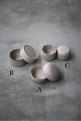 小箱　蓋物　月肌　soil gray / Akari Sato