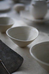 茶杯  ぐいのみ　【 Q 新釉薬 】/  Kanako Yoshida