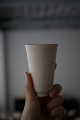 曲線の美しいcup  土肌　 / Akari Sato