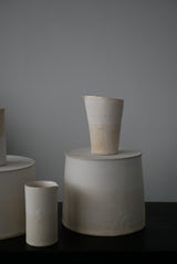 White Veil  釉かけ分け　片口　石肌　/ Akari Sato 石肌