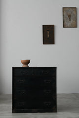 静かな黒漆　庄内箪笥　江戸から明治期　/  Japanese Antiques  Urushi  Wooden Drawer ,Chest