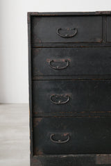 静かな黒漆　庄内箪笥　江戸から明治期　/  Japanese Antiques  Urushi  Wooden Drawer ,Chest