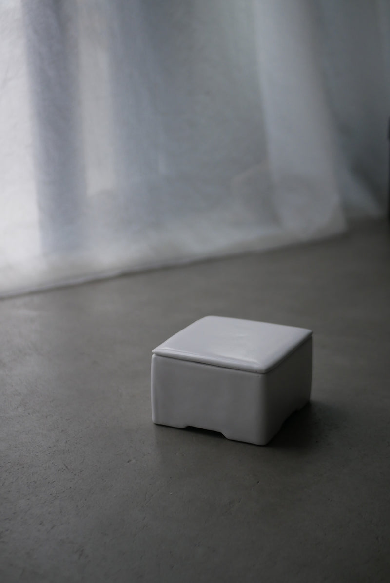 デルフト釉　陶箱　/ タナカシゲオ