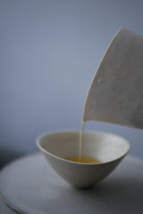 White Veil  釉かけ分け　片口　石肌　/ Akari Sato 石肌