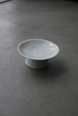 白瓷台皿　/ タナカシゲオ　