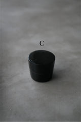 小箱　蓋物　黒肌　/ Akari Sato