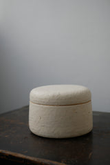 石肌　陶箱　/ Akari Sato