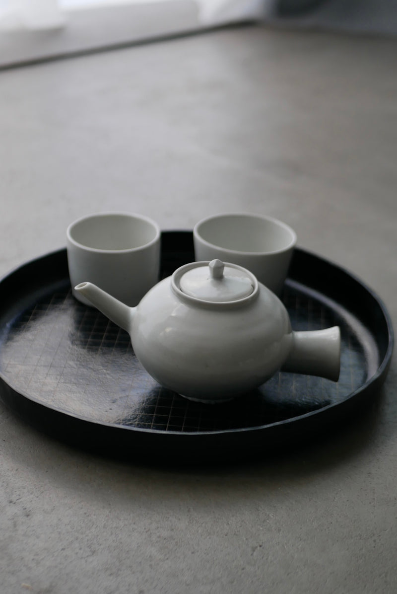 白瓷長石高台　猪口　/ タナカシゲオ