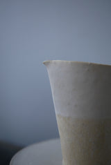 White Veil  釉かけ分け　片口　石肌　/ Akari Sato 石肌