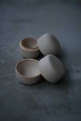 小箱　蓋物　月肌　soil gray / Akari Sato