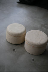 石肌　陶箱　/ Akari Sato