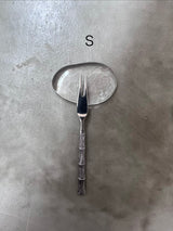 croon  S  glass object _ shisui