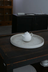 plate rim scratch gray