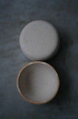 小箱　蓋物　石肌　/ Akari Sato