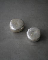 煙銀彩　石ころ台皿  /菊地　亨