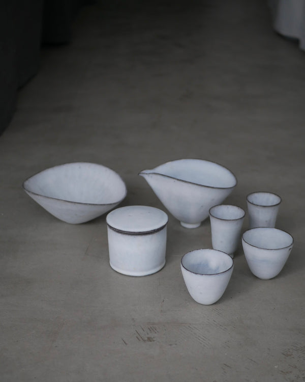 陶肌　雪白　 蓋物  /Akari Sato