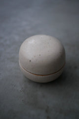 小箱　蓋物　石肌　/ Akari Sato