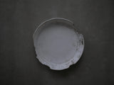 白磁　scrach &flow dish/ Takahiro Yahagi