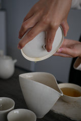 茶漉し蓋碗　Bone White 半磁器　日本茶　中国茶　/  Kanako Yoshida