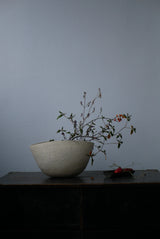 Stone Veil  
　石肌　花器　大　/ Akari Sato