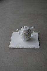 白磁　角皿　stone scrach / Takahiro Yahagi