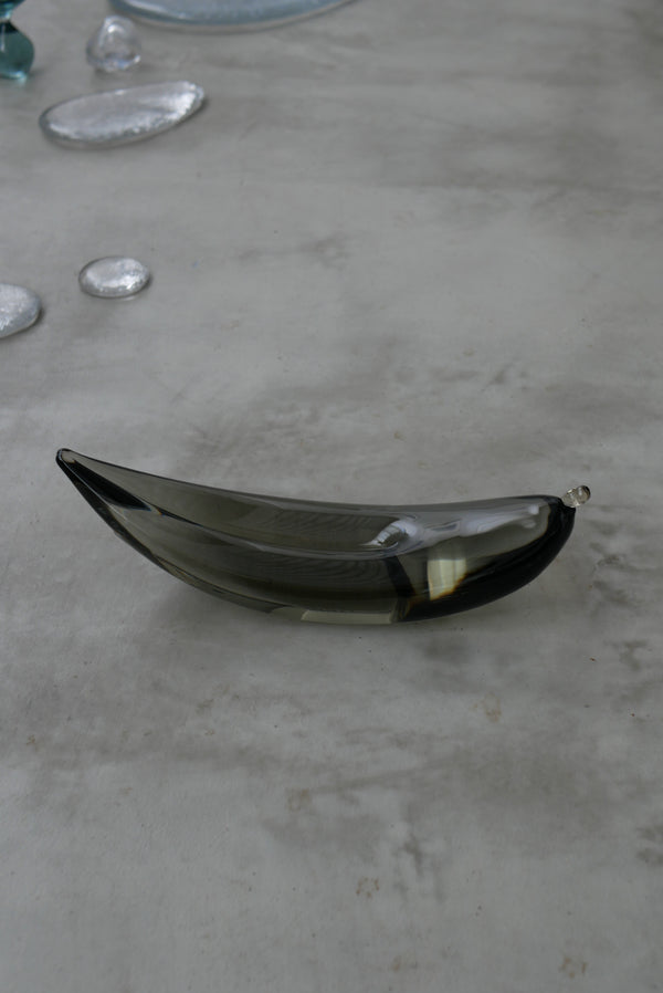 Bottle People 【 pool 】 glass object gray 光井威善 / Takeyoshi