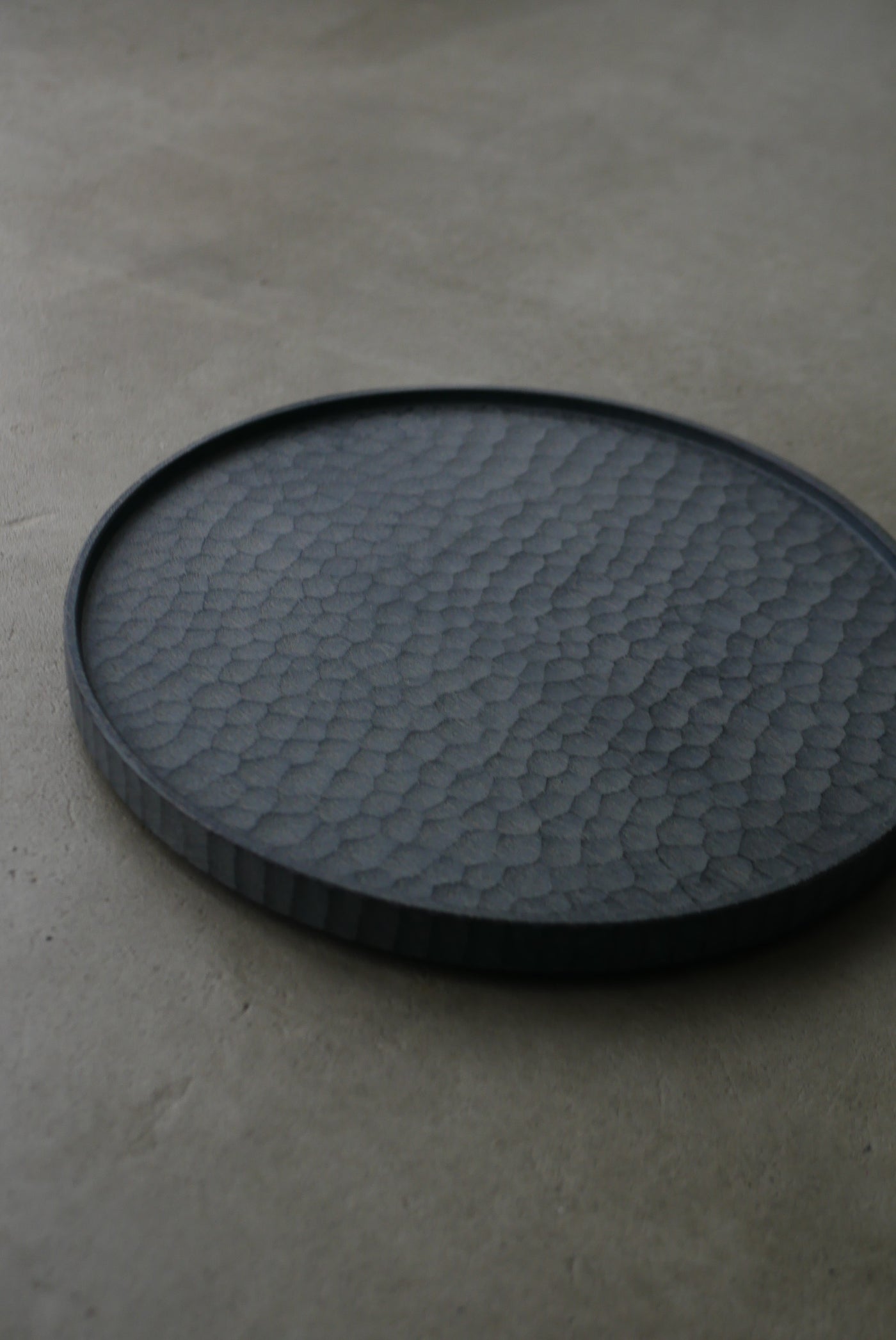 栃拭き漆丸盆 栃拭き漆丸盆 お盆・お膳 - 内保漆器店 Uchiho